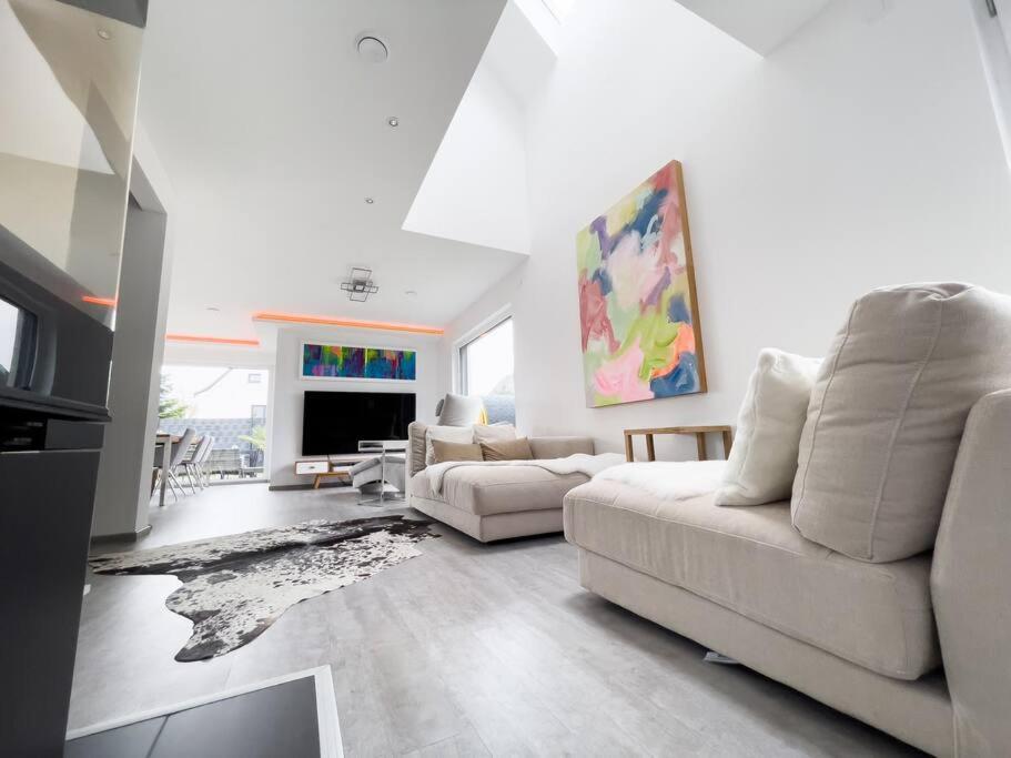 Villa Dreamy Vibes Mit Privatem Pool & Rheinblick Niederkassel Exteriör bild