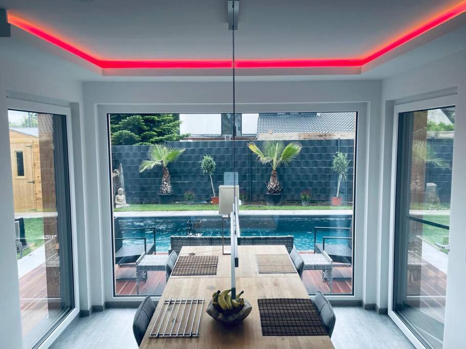 Villa Dreamy Vibes Mit Privatem Pool & Rheinblick Niederkassel Exteriör bild