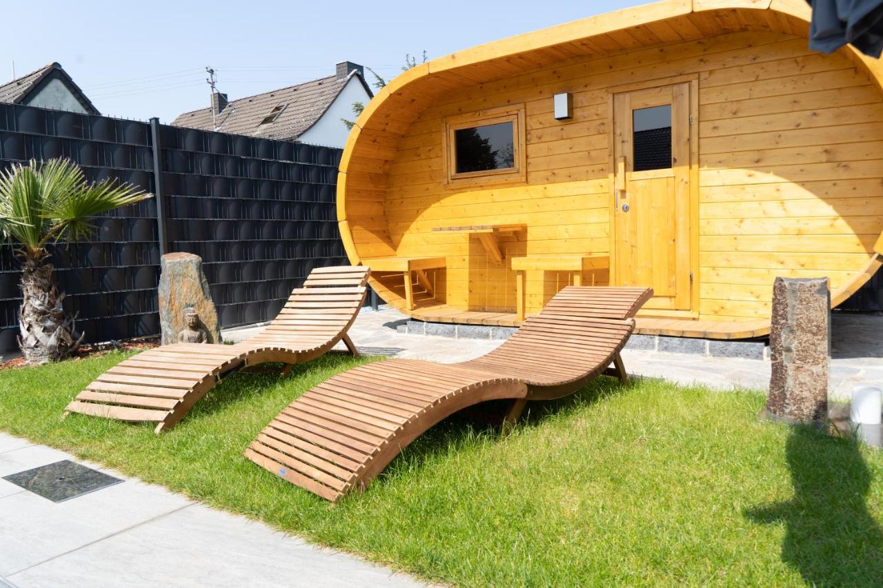 Villa Dreamy Vibes Mit Privatem Pool & Rheinblick Niederkassel Exteriör bild
